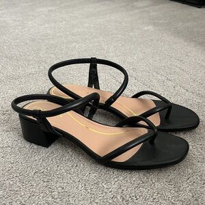 Marc Fisher black sandals